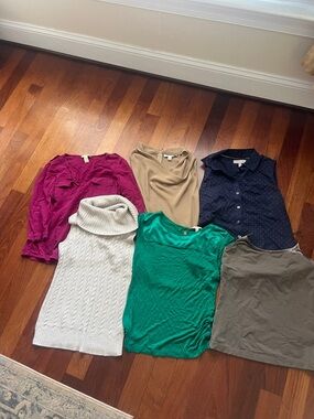 6 Banana Republic shirts. Size small. All good to like new condition.